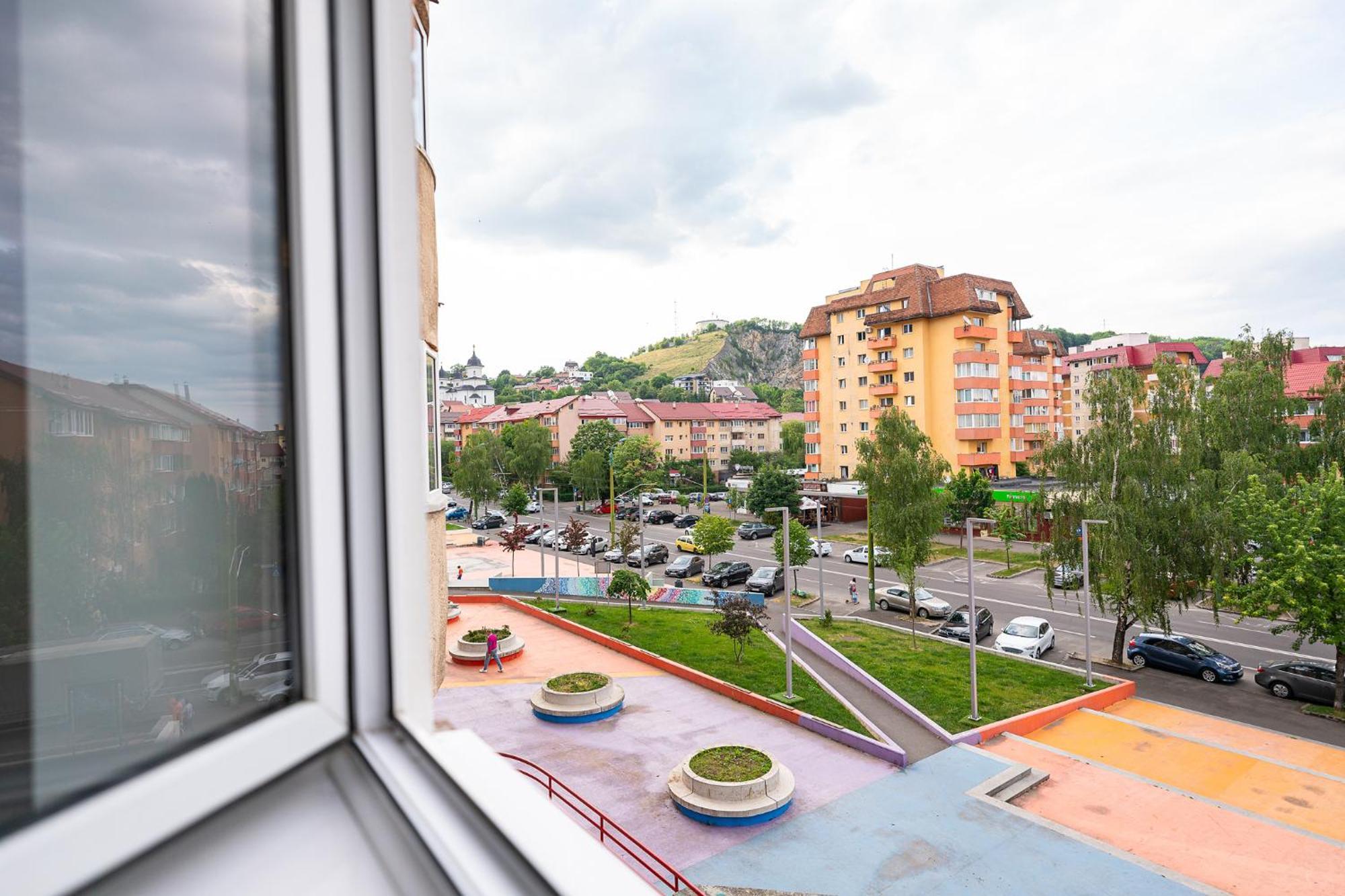 Metropolitan Wildscape View Apartment Brasov Ngoại thất bức ảnh